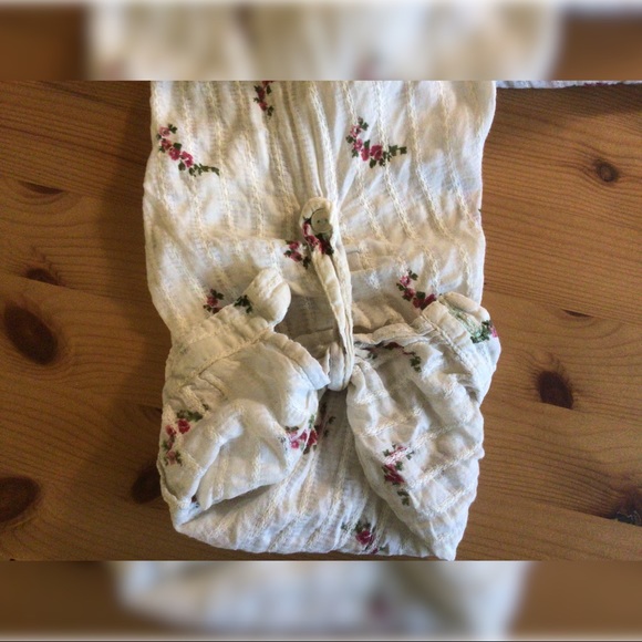 Flowy arm floral top - Picture 8 of 8